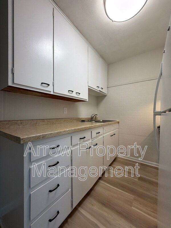 141 N 4th St - Photo 4 of 11