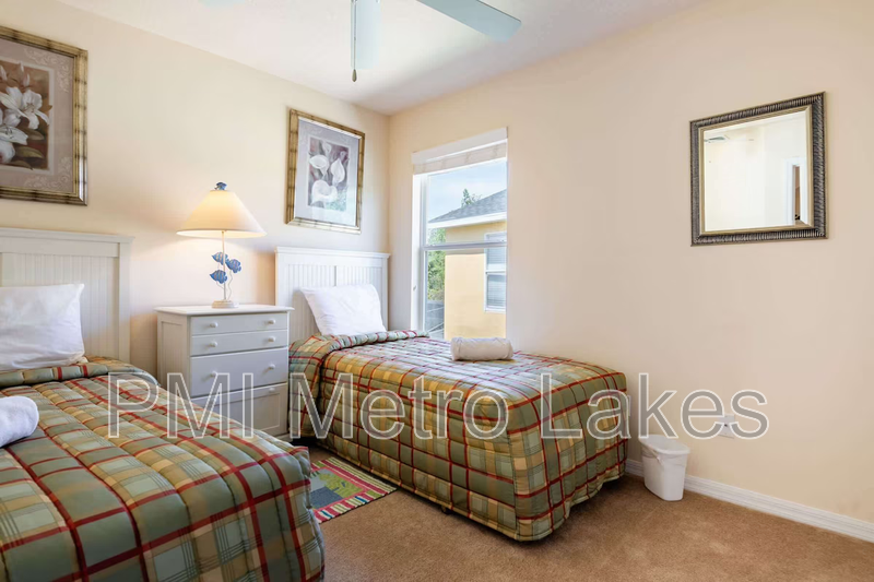 194 Blue Jay Way - Photo 4 of 33