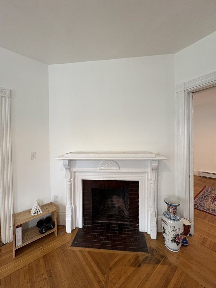 37 Madison St #1 - Photo 3 of 20