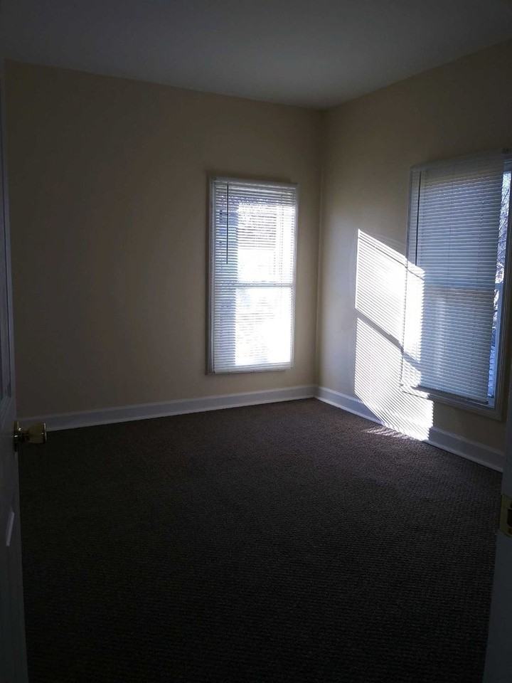 1307 Jackson St - Photo 4 of 8