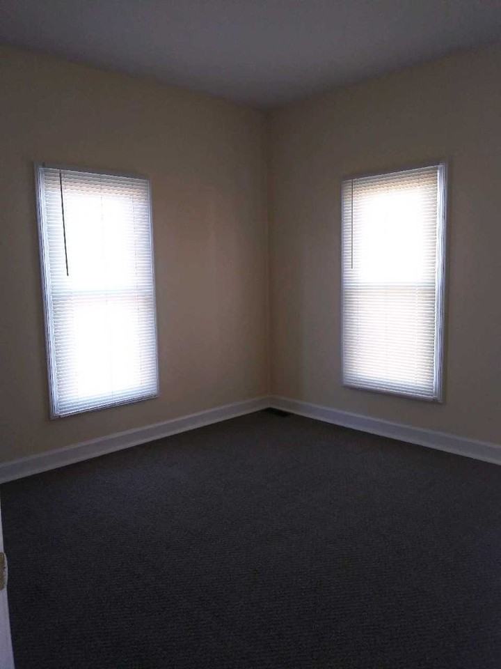1307 Jackson St - Photo 5 of 8