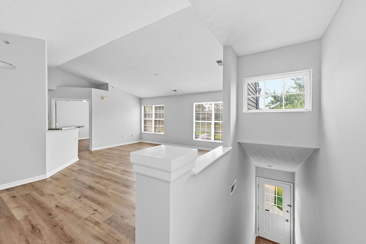 6823 Cloudscape Way - Photo 5 of 36