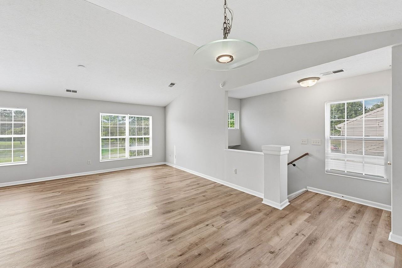6823 Cloudscape Way - Photo 6 of 36