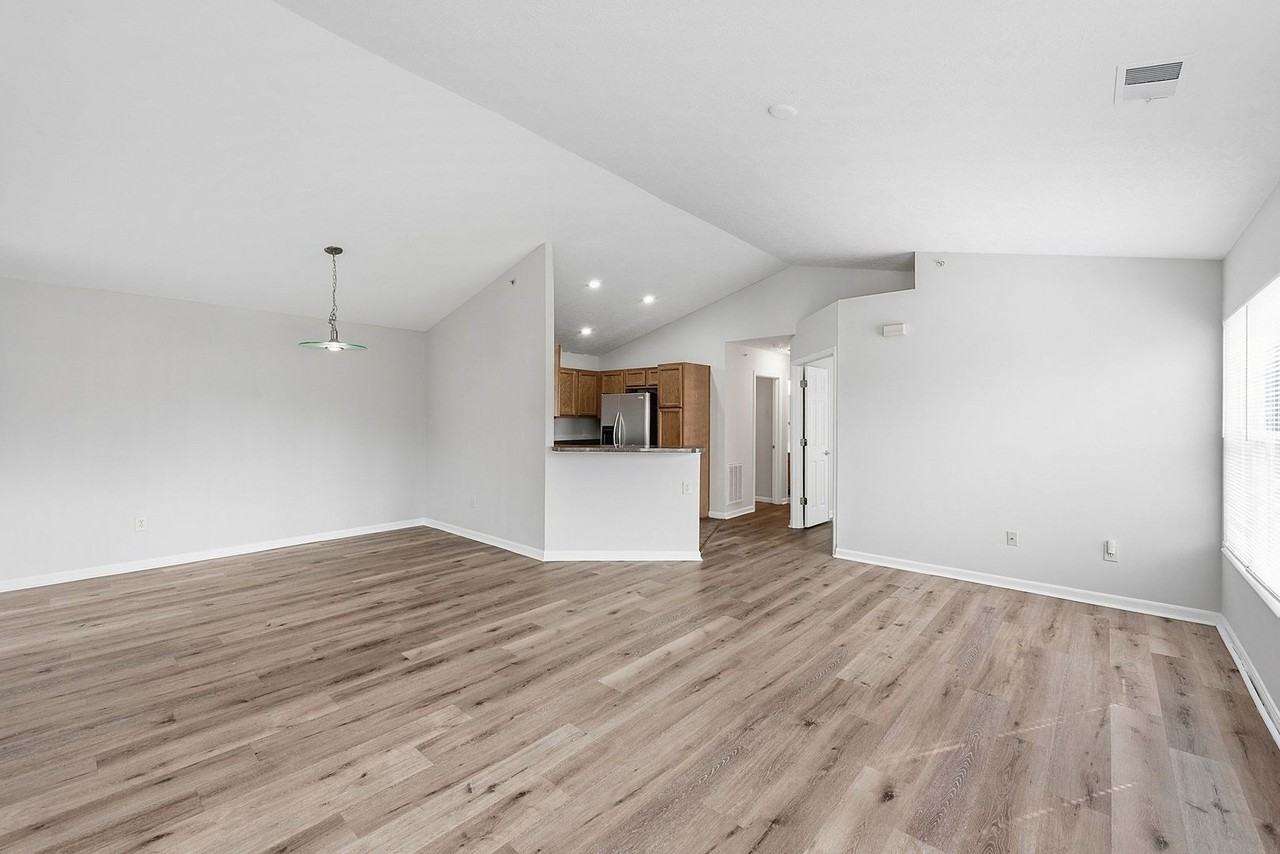 6823 Cloudscape Way - Photo 7 of 36