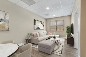 featured image of 421 W King St #34