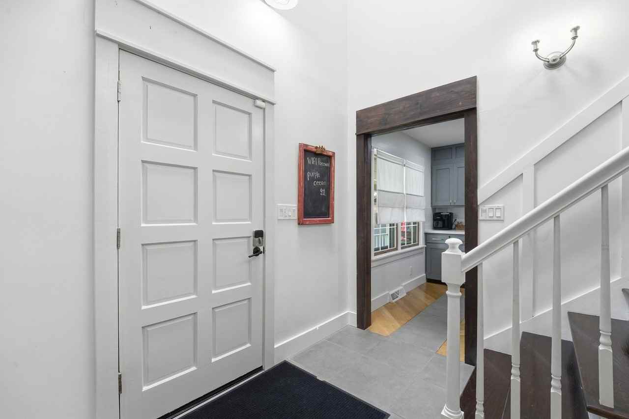 10200 Grandview Rd - Photo 3 of 49