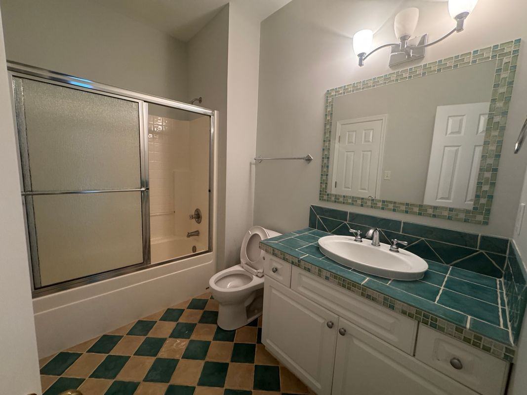 9462 Bay Front Dr - Photo 4 of 25