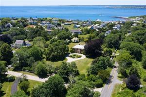 featured image of 22 Castle Hill Ave