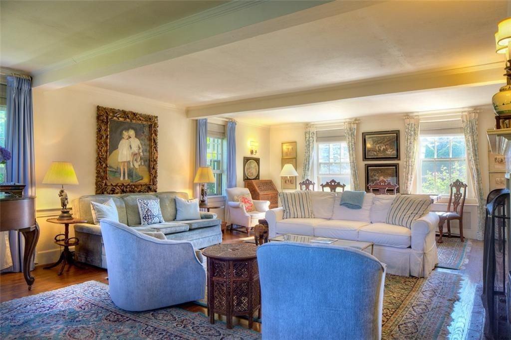 22 Castle Hill Ave - Photo 4 of 17