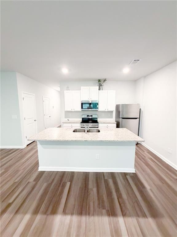 310 Oakwood Dr Nw - Photo 2 of 11