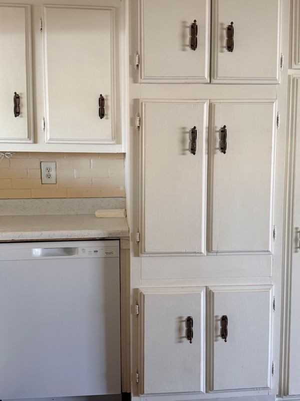 32160 Cody Ave - Photo 3 of 13