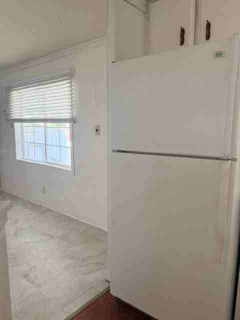 32160 Cody Ave - Photo 4 of 13