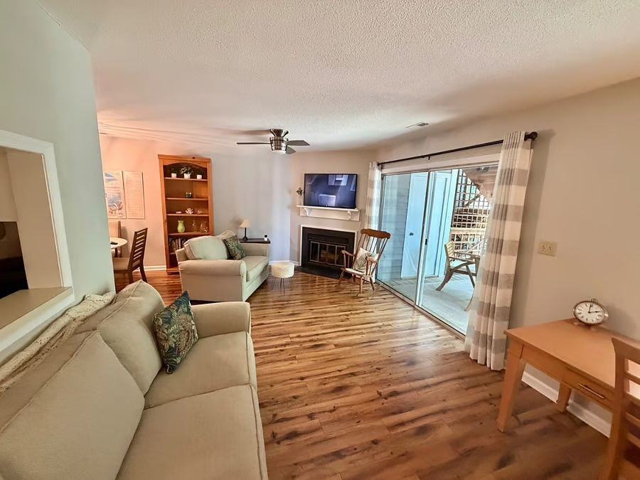 4100 Sedgewood Dr ##203 - Photo 4 of 10