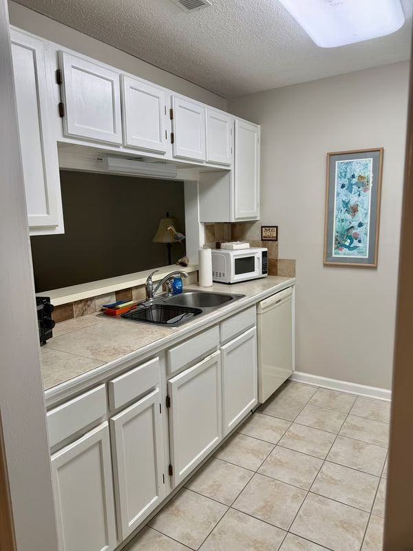 4100 Sedgewood Dr ##203 - Photo 5 of 10