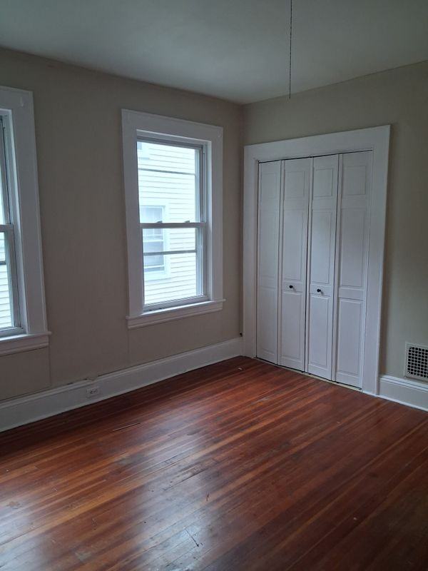 73 Morehouse St - Photo 4 of 12