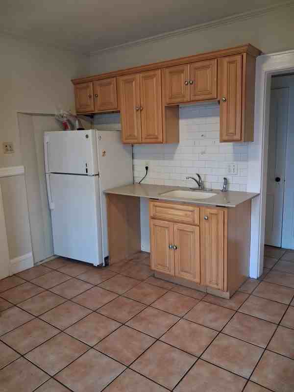 73 Morehouse St - Photo 5 of 12