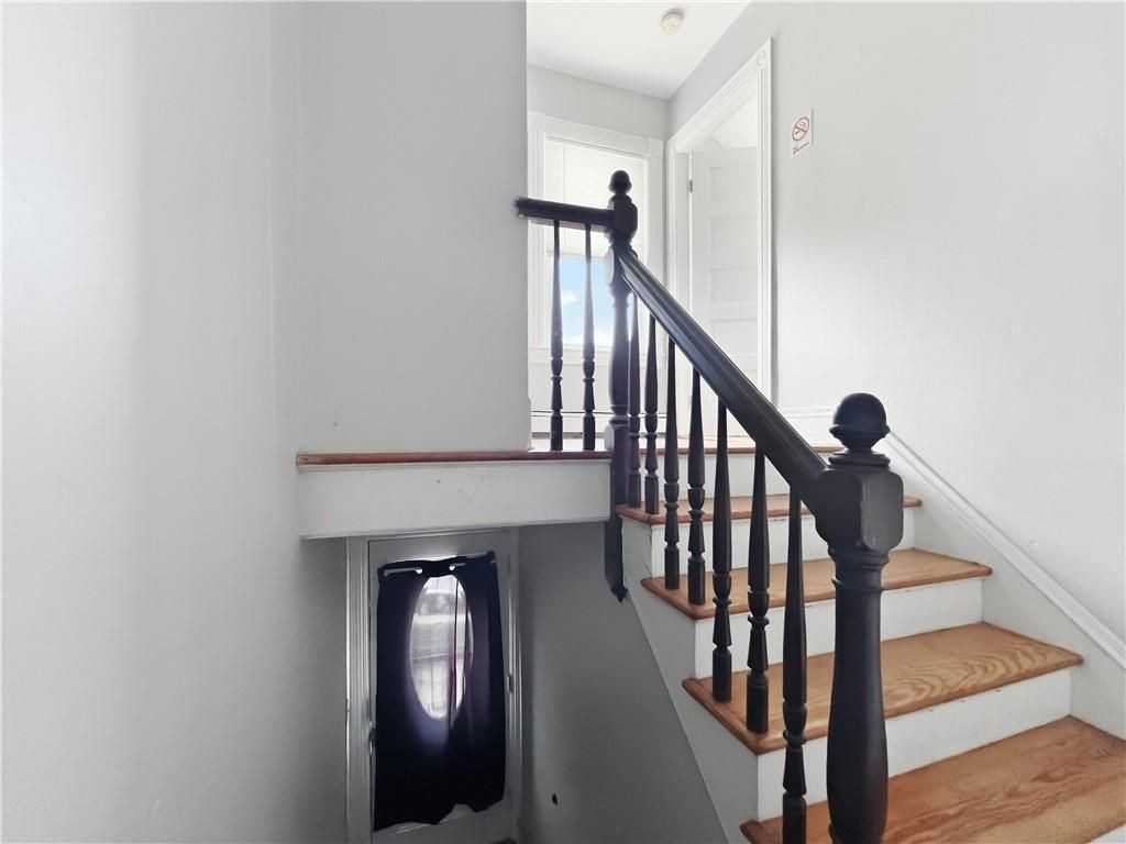 362 Weeden St - Photo 2 of 25