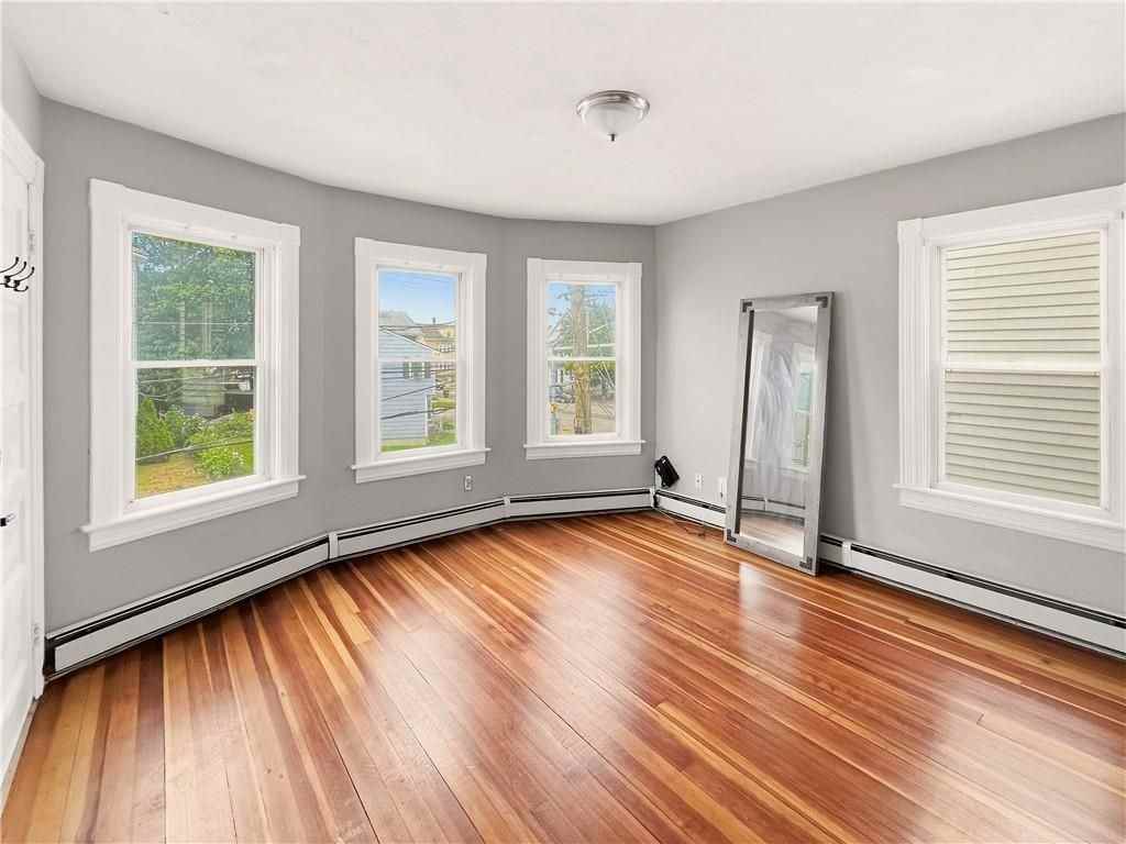 362 Weeden St - Photo 3 of 25