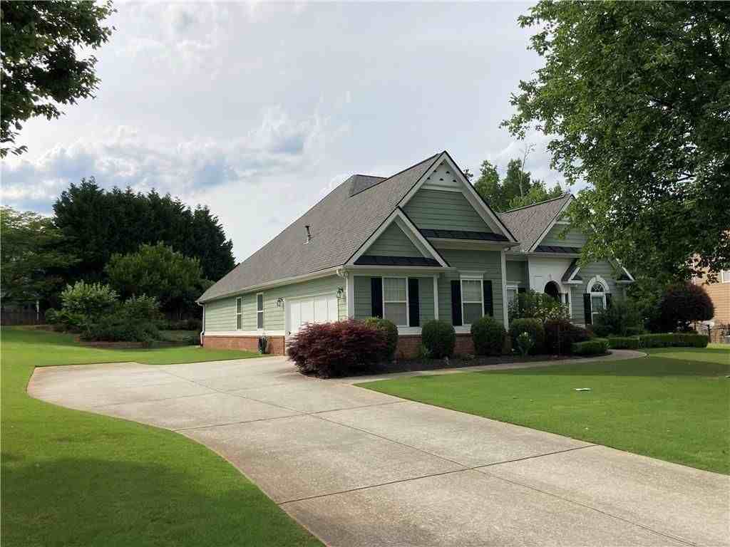 3205 E Gate Dr - Photo 2 of 7