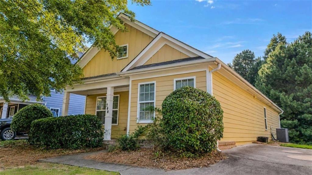 744 W Vincent Dr - Photo 3 of 43