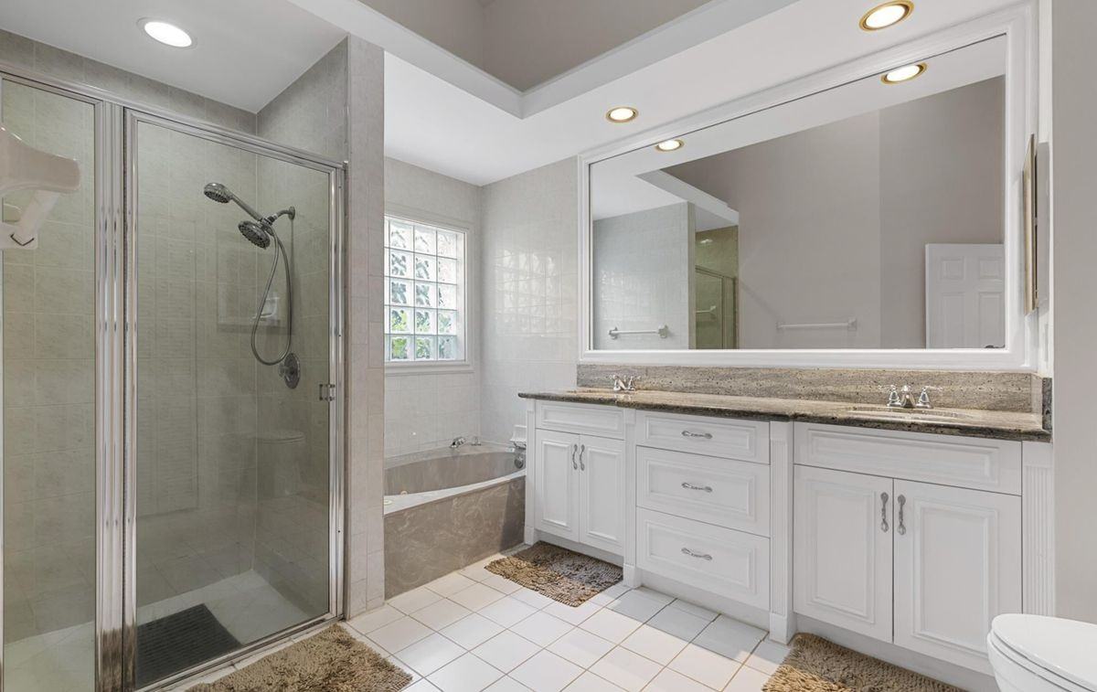 2075 Nw 127th Ter - Photo 3 of 5