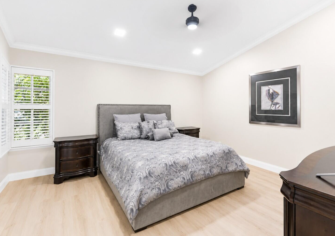 2075 Nw 127th Ter - Photo 4 of 5