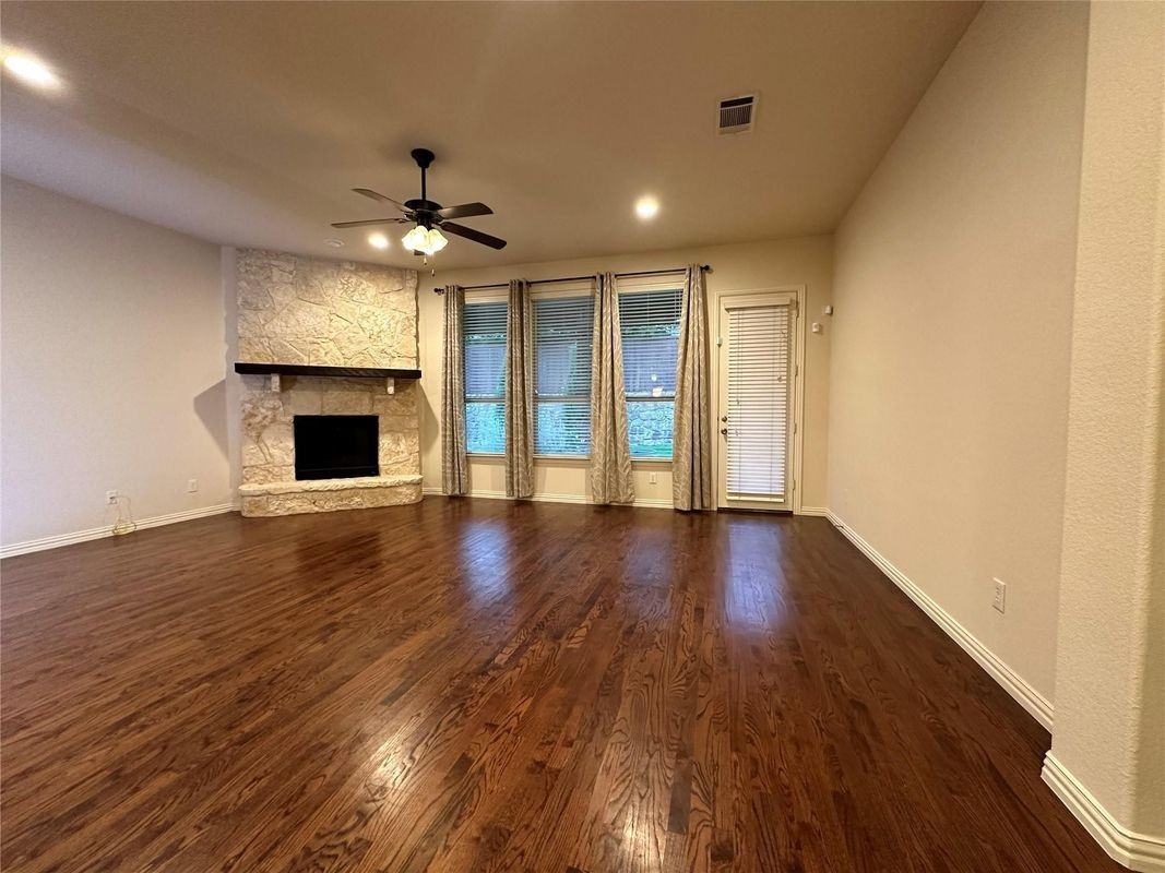 13721 Vera Cruz Rd - Photo 2 of 3