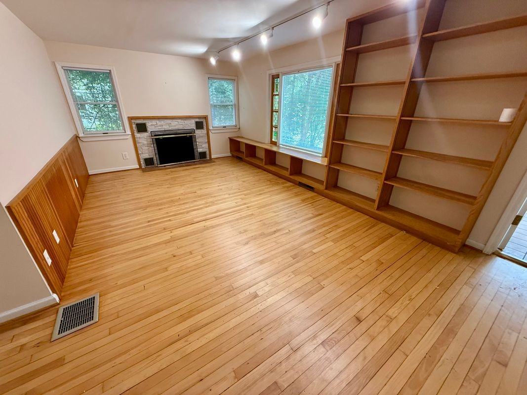 325 Highland Rd - Photo 5 of 22