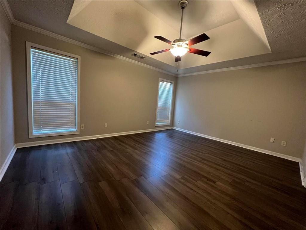 665 Peachtree Trails Dr - Photo 7 of 13