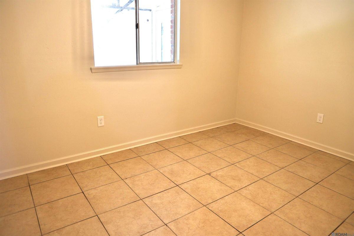 10716 Cletus Dr - Photo 4 of 10