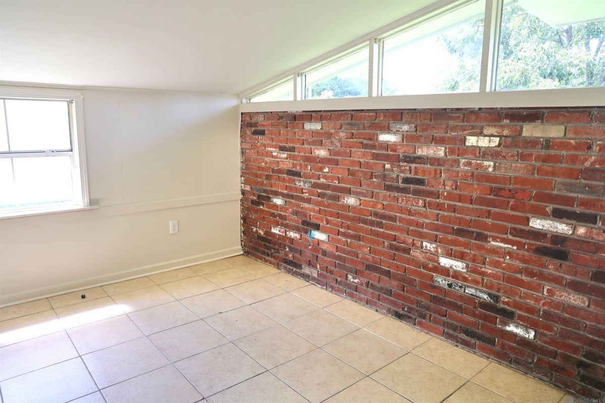 10716 Cletus Dr - Photo 6 of 10