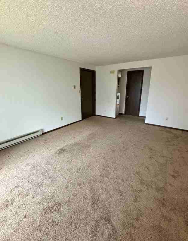 21 Barton Ct ##4 - Photo 3 of 11