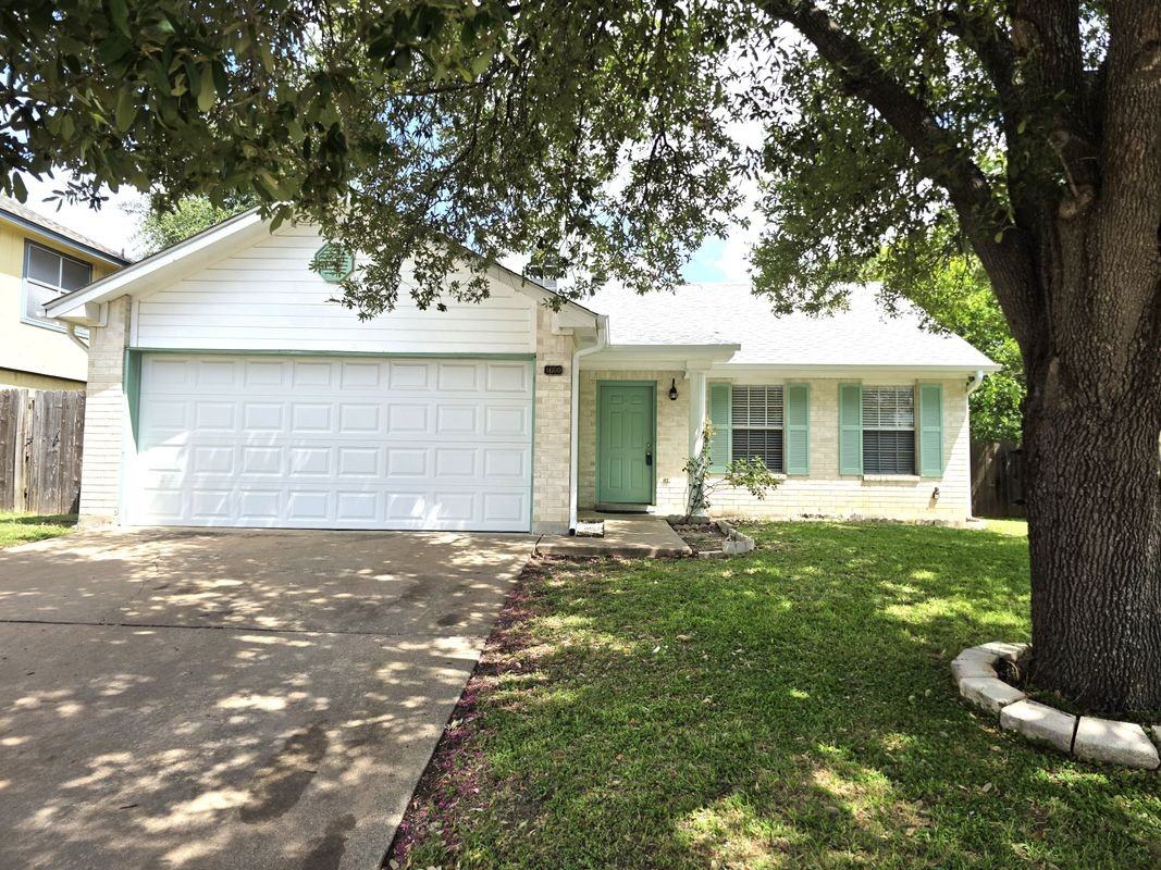 1600 Hollow Tree Blvd