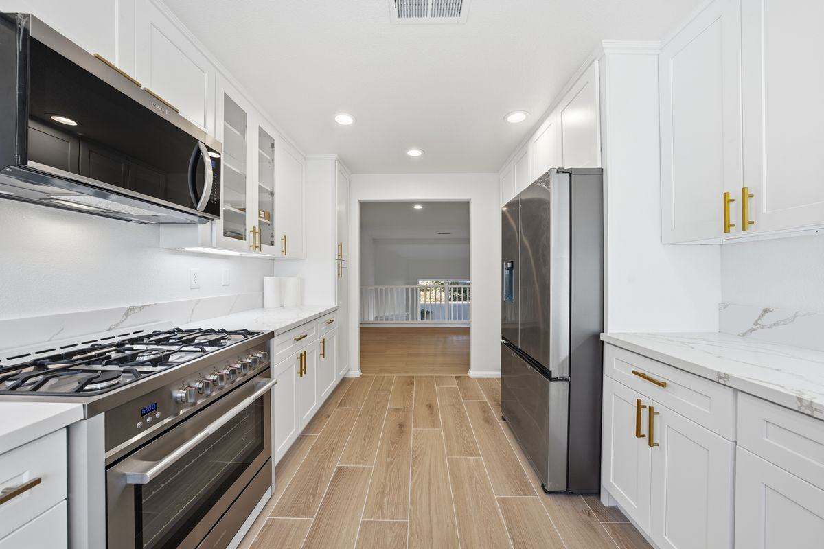 25715 Wagner Way ##B - Photo 2 of 20