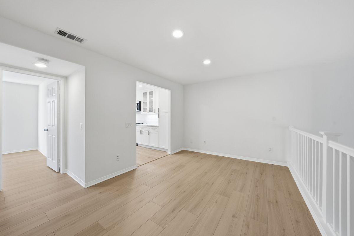 25715 Wagner Way ##B - Photo 5 of 20