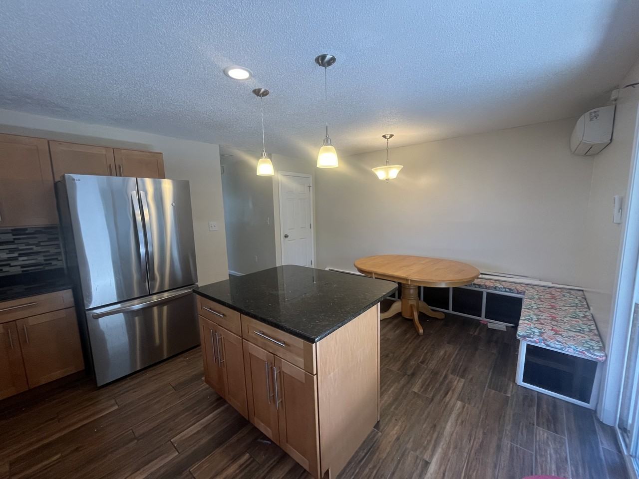 798 Canterbury St - Photo 3 of 15