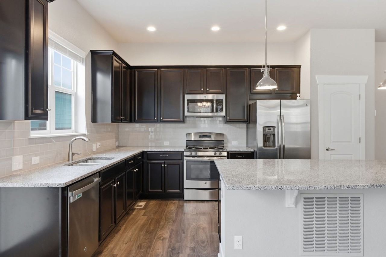 4958 Verbena St - Photo 4 of 24