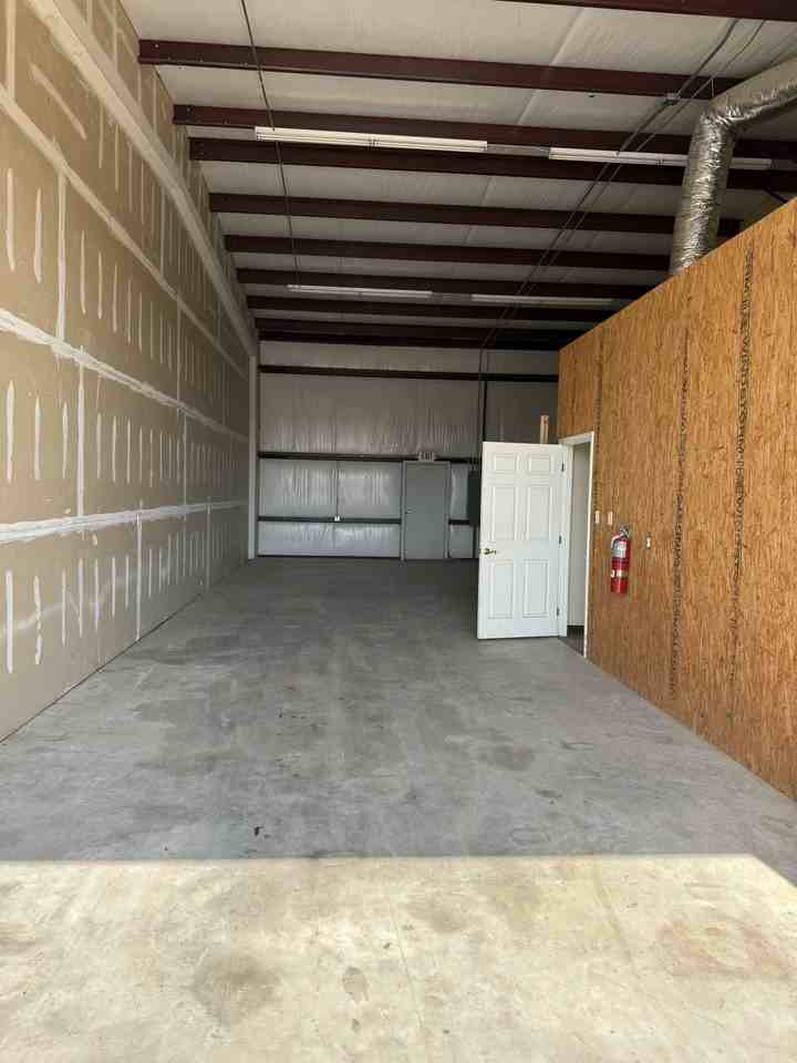 18459 Vineyard Rd - Photo 2 of 3