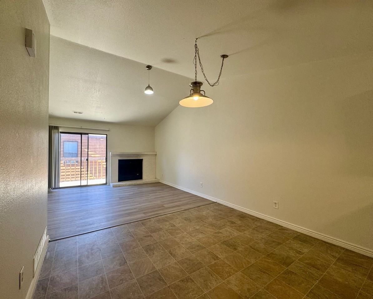 2217 S Buckley Rd #201 - Photo 3 of 19