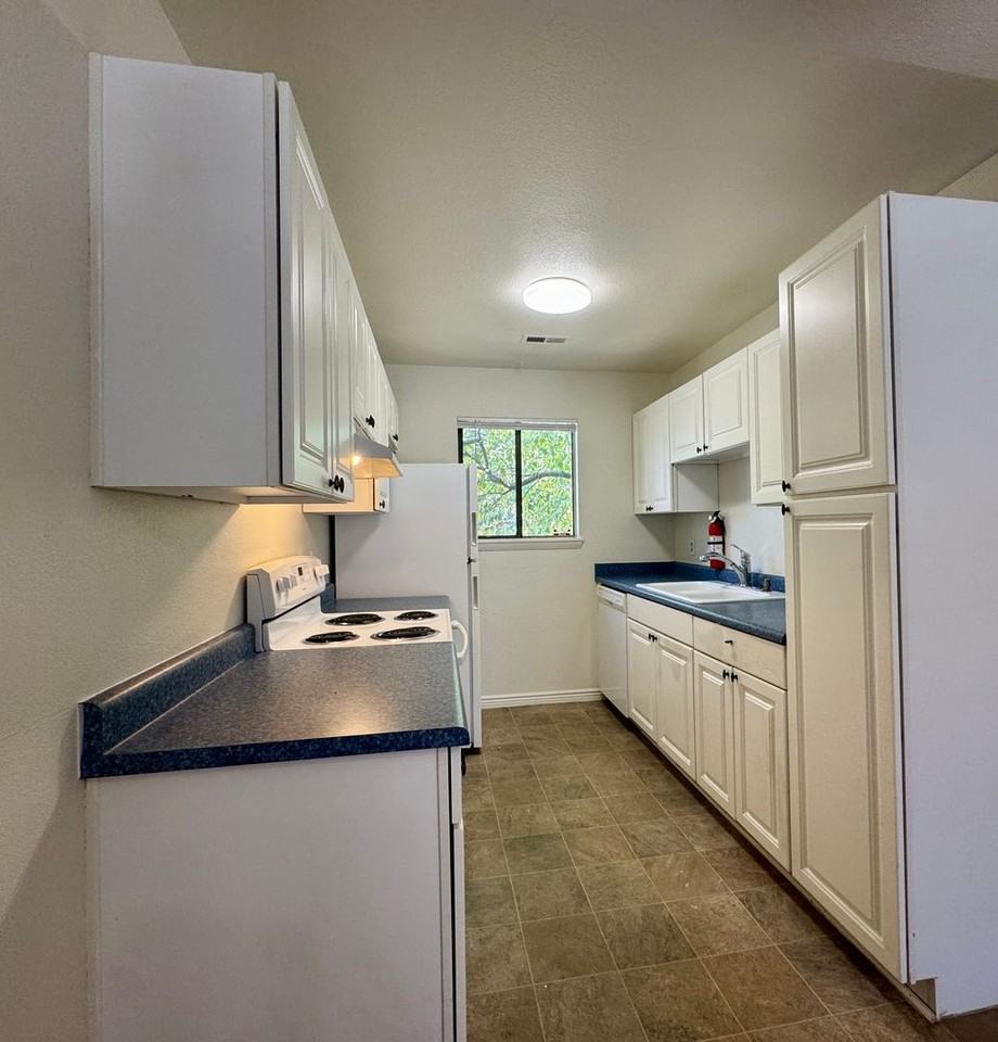 2217 S Buckley Rd #201 - Photo 6 of 19