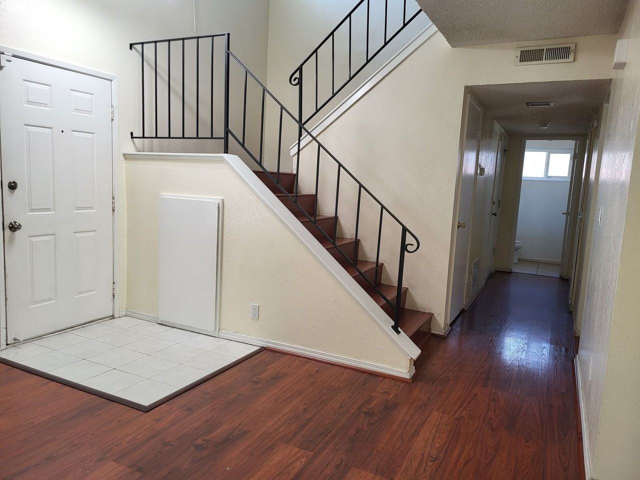 125 Serpentine Dr - Photo 3 of 42