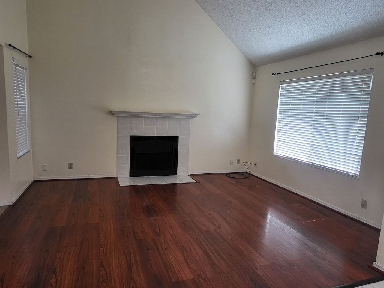125 Serpentine Dr - Photo 5 of 42