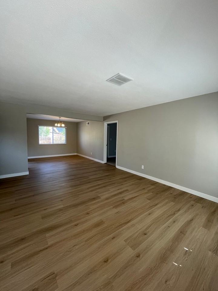 890 Revere St - Photo 4 of 22