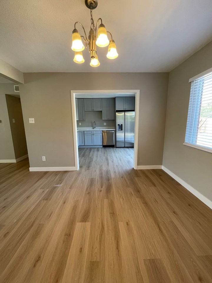 890 Revere St - Photo 5 of 22