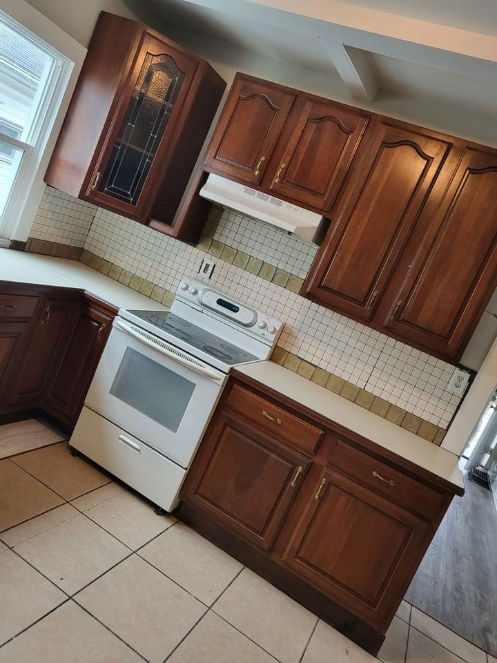 1104 Adams Ave - Photo 2 of 14