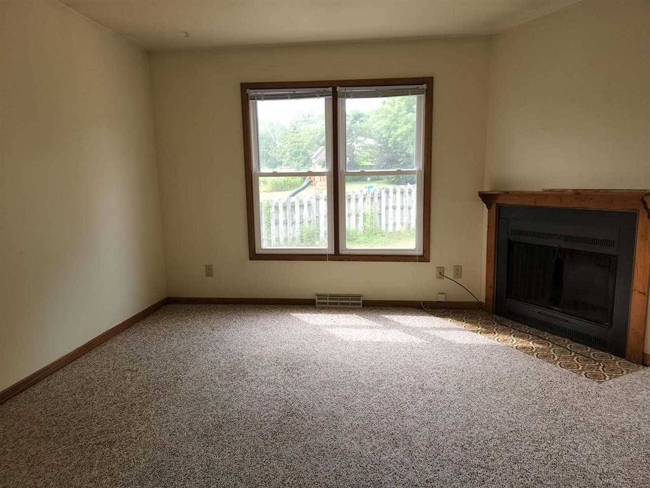 4 La Crescenta Cir - Photo 4 of 20