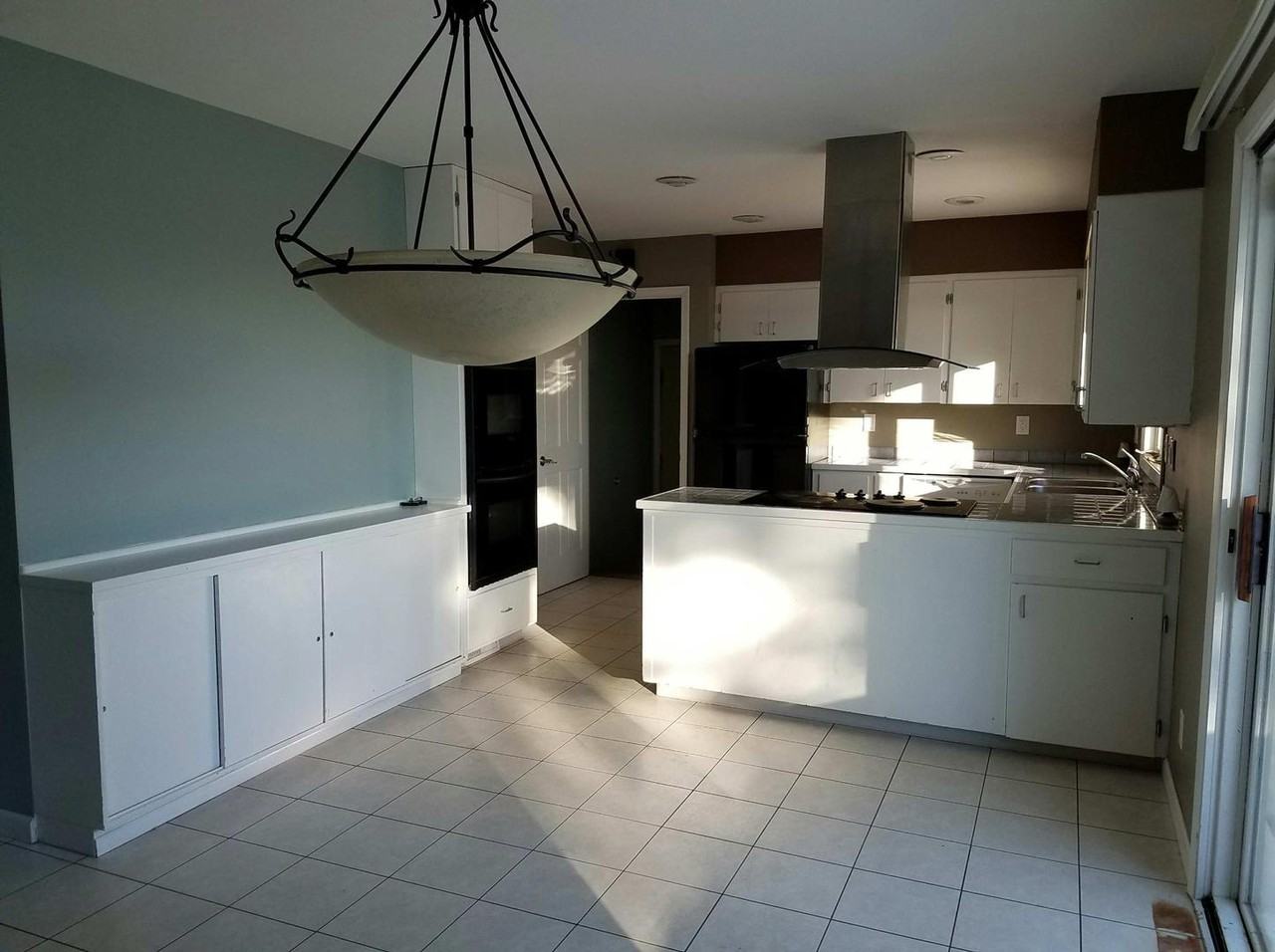 1006 Valley View Dr - Photo 5 of 19
