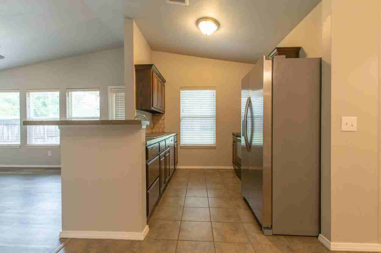 15316 Nightshade Dr - Photo 7 of 31