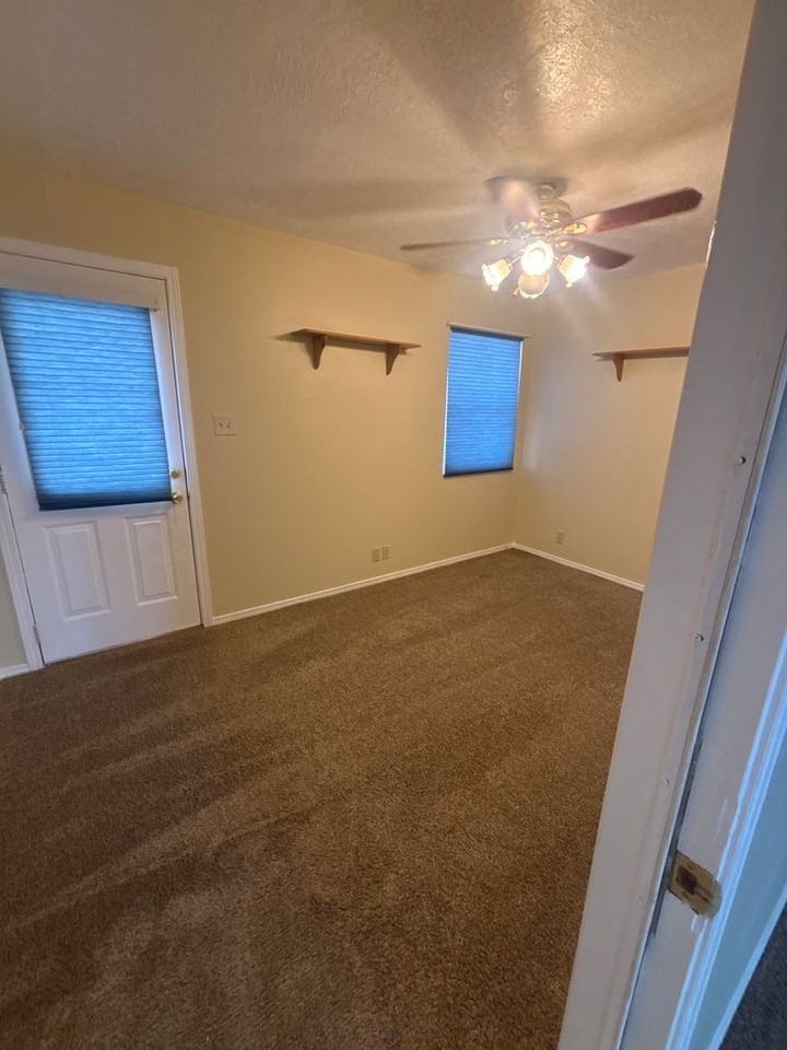 2341 Wheeler Peak Dr Ne - Photo 6 of 26