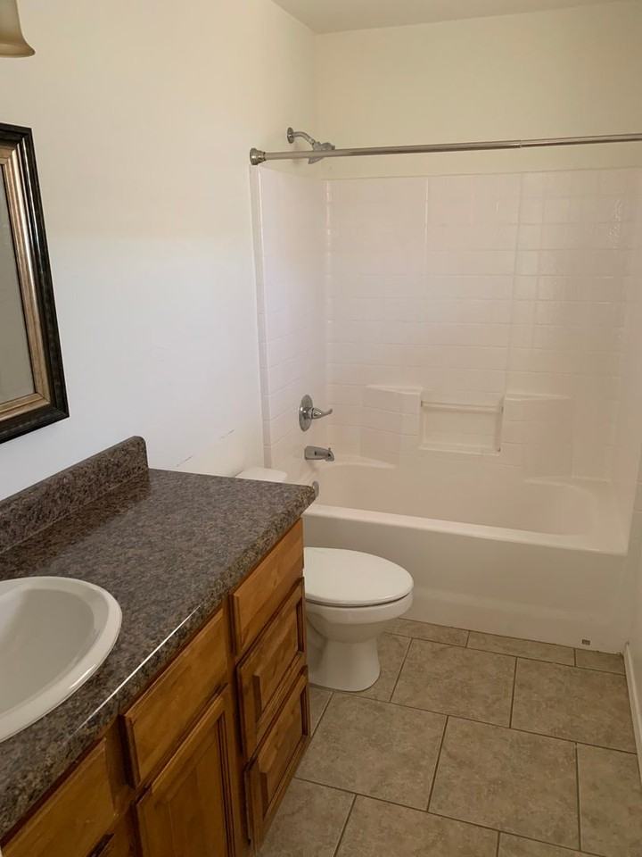 4552 E Ghost Rider Way - Photo 5 of 10